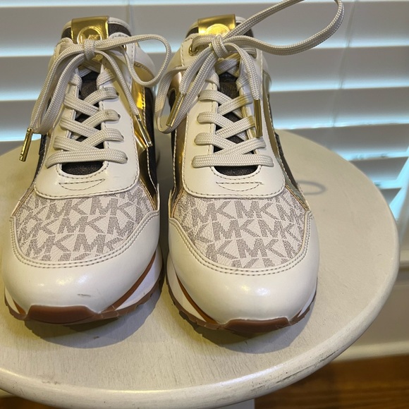 Michael Kors Maddy Two Tone Logo Trainer Natural 7.5 M - Picture 4 of 7